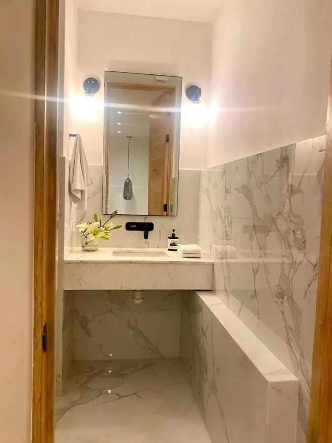 Hotel Atia غوادالاجارا